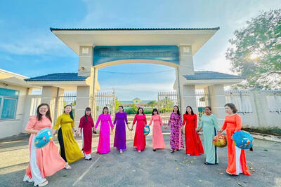 GIÁO VIÊN TRƯỜNG THCS NGUYỄN HUỆ HƯỞNG ỨNG TUẦN LỄ ÁO DÀI  – LAN TỎA VẺ ĐẸP VĂN HÓA VIỆT